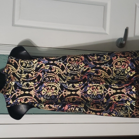 Dress - Picture 2 of 4